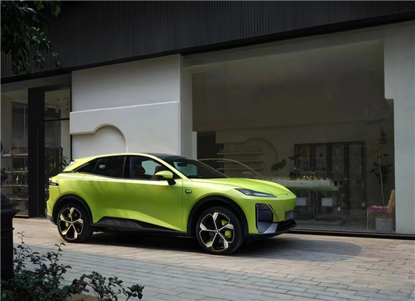 年轻人第一辆后驱SUV 长安深蓝S7预售：16.99万起