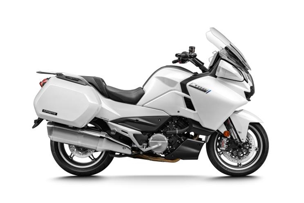10.998万元 春风1250TR-G摩托价格公布：用上75°V型双缸机