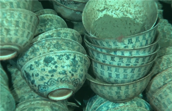 我国深海考古重大进展！首现大型古代沉船：壮观场面感受下