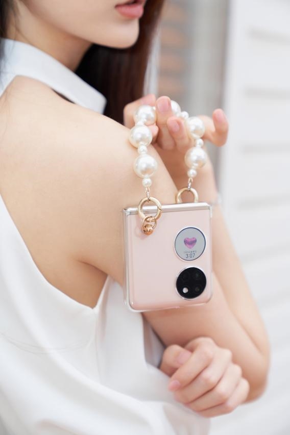 男友/女友一起换机!今年520送华为小折叠“泰裤辣”