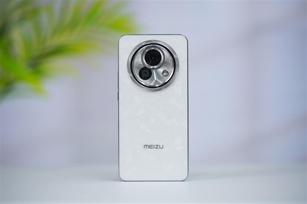 白面板颜值巅峰!星纪魅族Lucky 08图赏