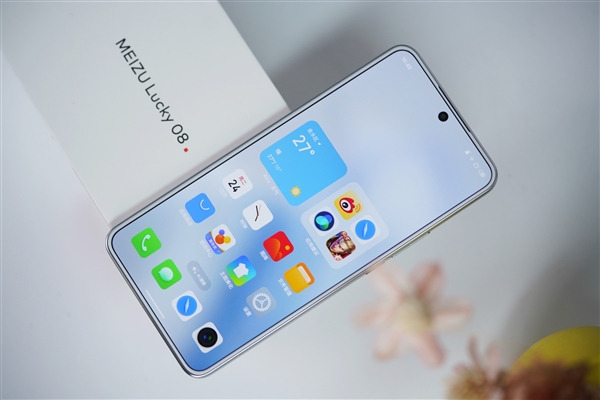 白面板颜值巅峰!星纪魅族Lucky 08图赏