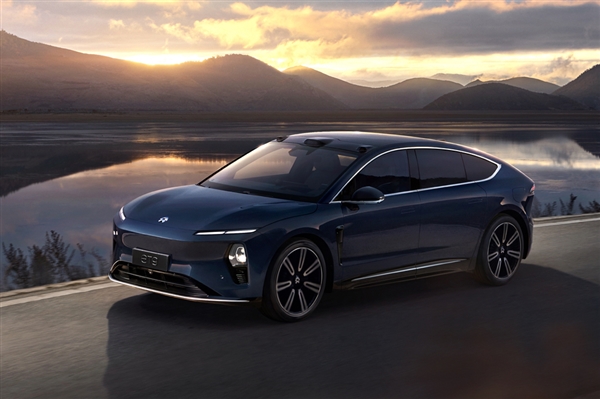 萤火虫火归火!别忘了蔚来ET9才是真正的主角