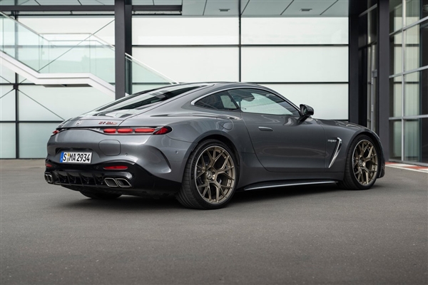 奔驰史上最快量产车 全新AMG GT 63插混版曝光:零百2.8S