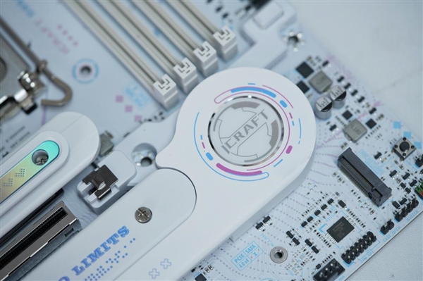 铭瑄首张二次元主板!MS-iCraft B860M CROSS系列图赏