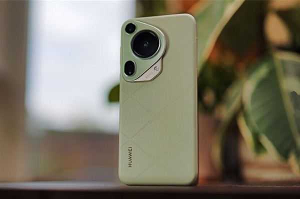 华为最激进的手机屏幕!Pura 80系列屏幕脱胎换骨