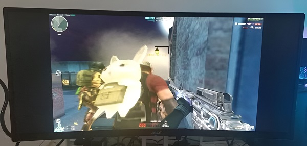 玩cf屏幕两边有黑边怎么调