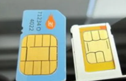 小天才电话手表z9插卡方法