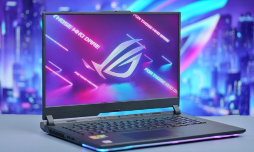 锐龙9 7945hx相当于英特尔的什么