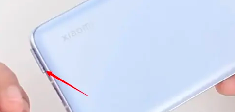 红米12卡槽怎么打开