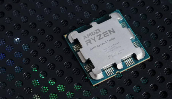 锐龙5 7600和5700x哪个好