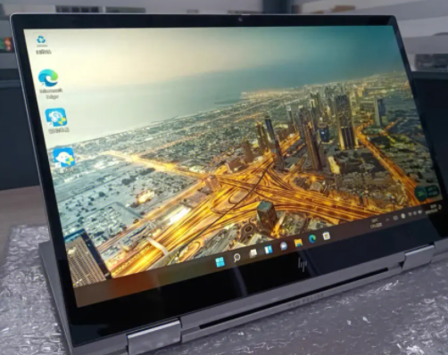 惠普电脑怎么分屏一半一半