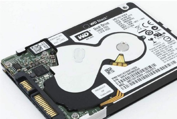 电脑开机出现英文字母开不了机解决方法