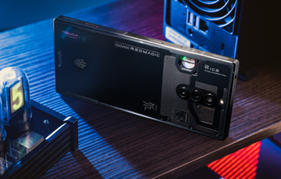 红魔8pro+和红魔8spro+有啥区别