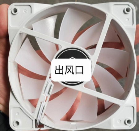 机箱风扇正叶是进风还是出风