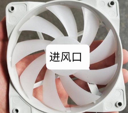 机箱风扇正叶是进风还是出风