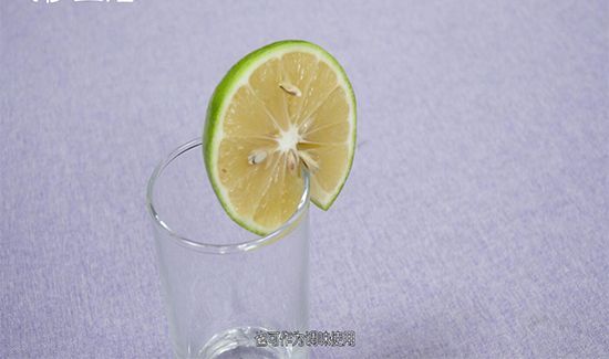 青柠檬和黄柠檬的区别